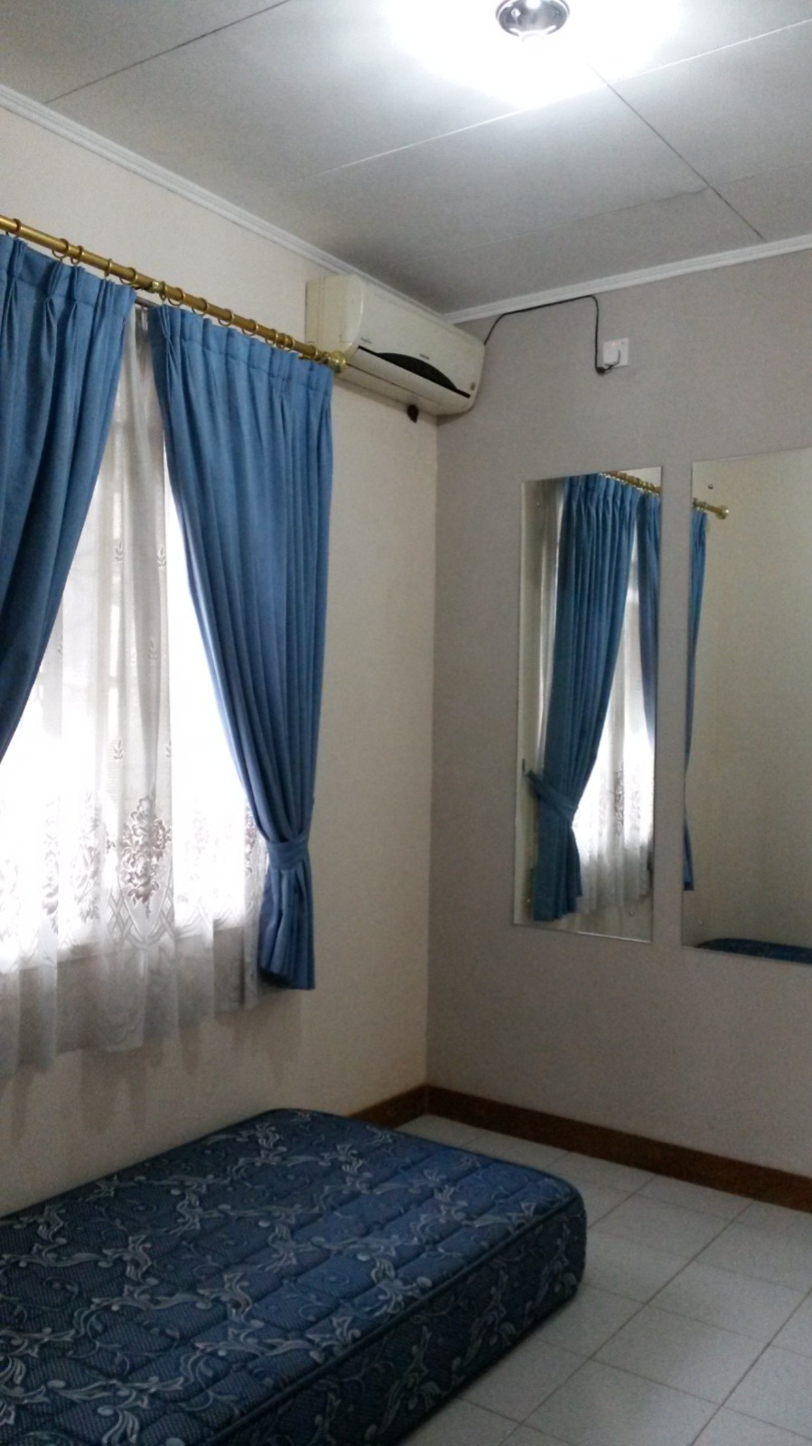 Disewakan Rumah di Taman Lembah Hijau Lippo Cikarang